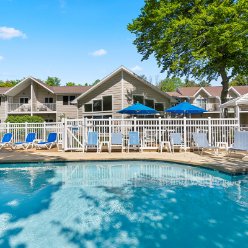 Somerset Inn and Suites
